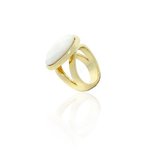 WAVE - Elegant and modern, this ring can be worn with any outfit!
Jewel made of light gold and white resin, available from size 9 to 25. - A.Z. Bigiotterie